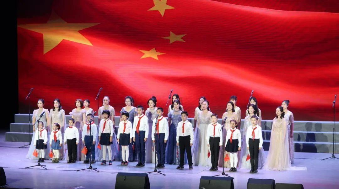 哈尔滨火出新高度,菜市场竟然限流了